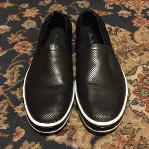 MENS • Kenneth Cole Sneaker (10)